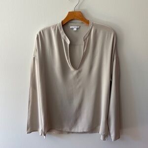 𝅺james Perse Split Neck Popover Blouse Beige Size Small